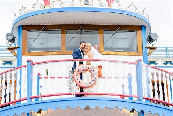 The River Queen: Public Cruises & Private Event Venue