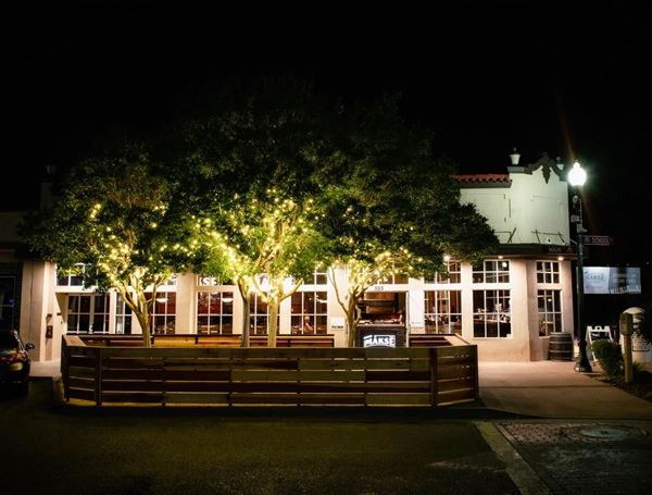 Mäkse  Restaurant and Speakeasy