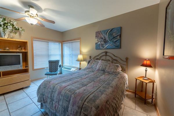 Lighthouse Lodge B&B on Lake Shafer