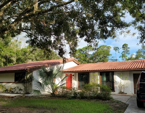 Mercedes Place of Sarasota