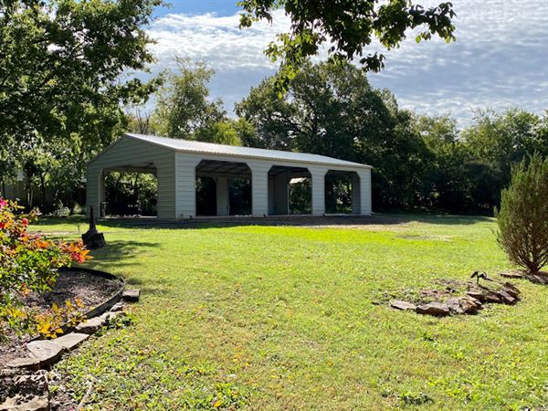 Four Winds Victorian Venue & Suites