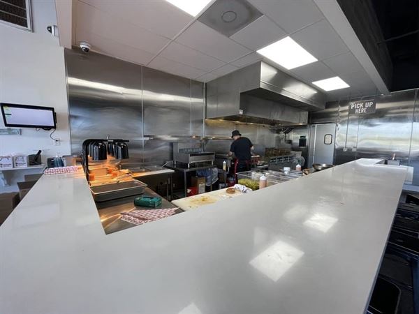 Crimson Coward Nashville Hot Chicken Artesia