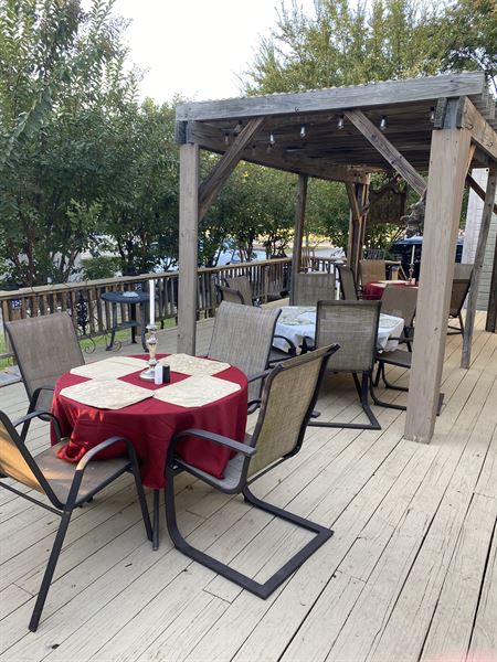 Four Winds Victorian Venue & Suites