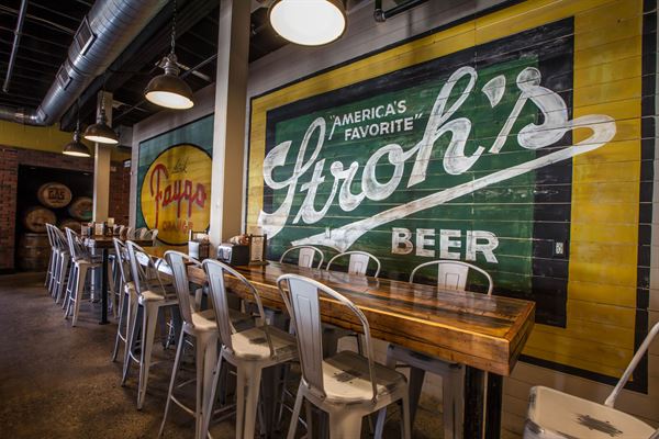 Detroit Fleat Food Truck Park & Boozery