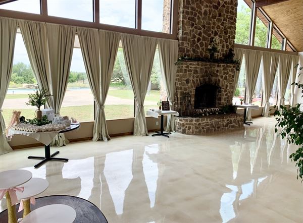 The Cedar House at Rollin Rock Ranch