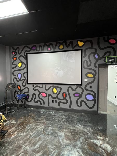 Hq barbershop and lounge