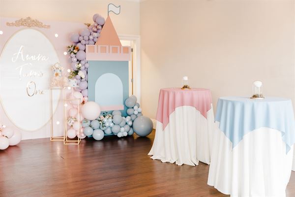 The Lighthouse at Glen Cove Marina