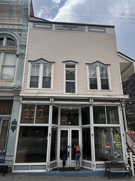 Sauvage Spectrum Wine Lounge