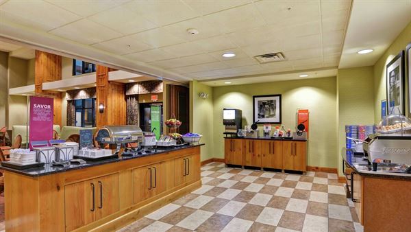 Hampton Inn & Suites New Hartford