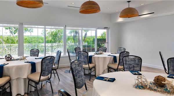 DoubleTree Suites by Hilton Hotel Naples