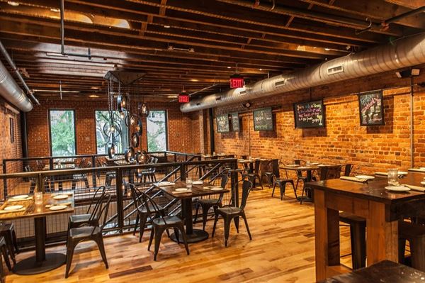 204 North Kitchen and Cocktails