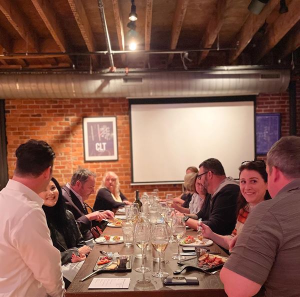 204 North Kitchen and Cocktails