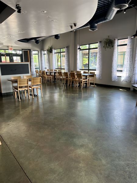 La Luna Eatery & Events