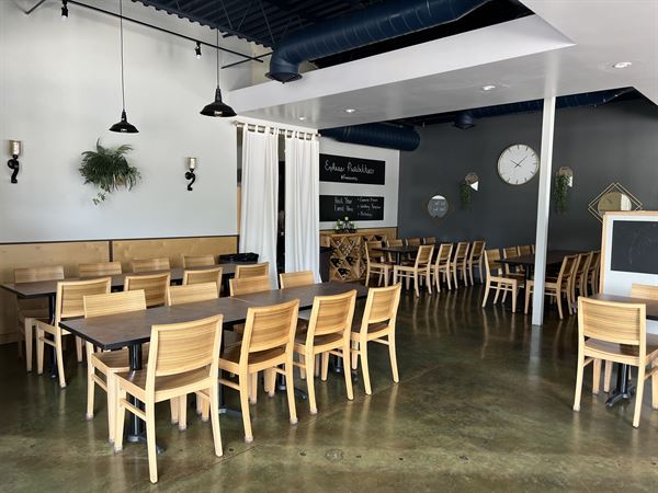 La Luna Eatery & Events