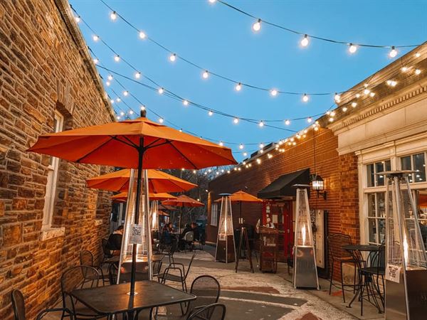 Radius Pizzeria & Pub