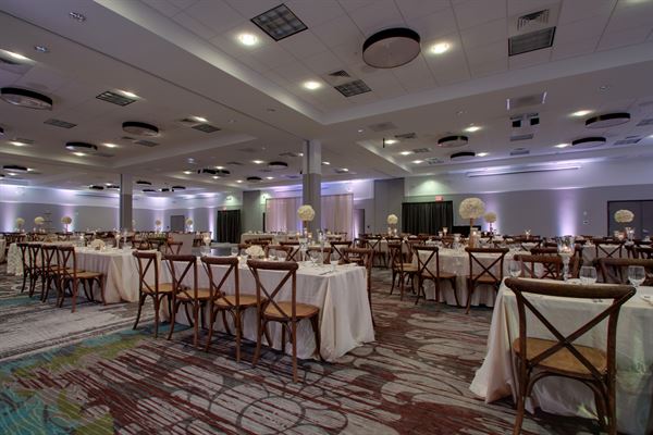 Holiday Inn & Suites Peoria at Grand Prairie