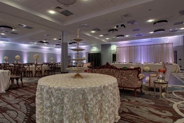 Holiday Inn & Suites Peoria at Grand Prairie