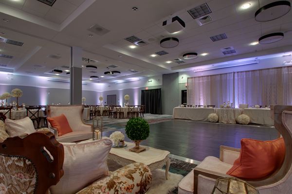 Holiday Inn & Suites Peoria at Grand Prairie