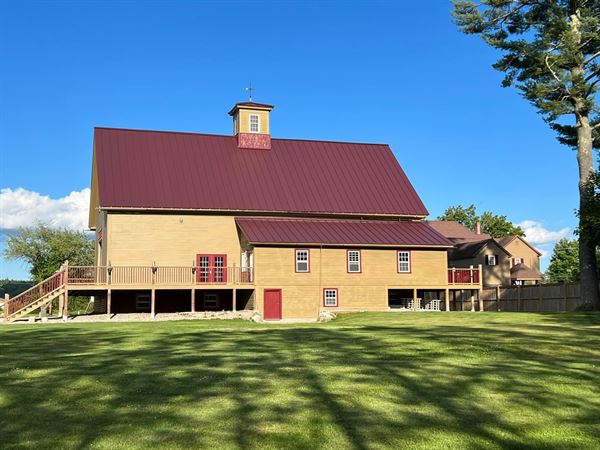 1888 Wedding Barn in Sunday River Valley Area
