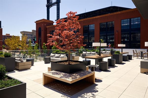 Live! by Loews St. Louis