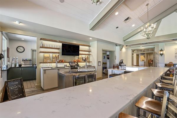 Black Oak Bar and Grille at Penn National Golf Course