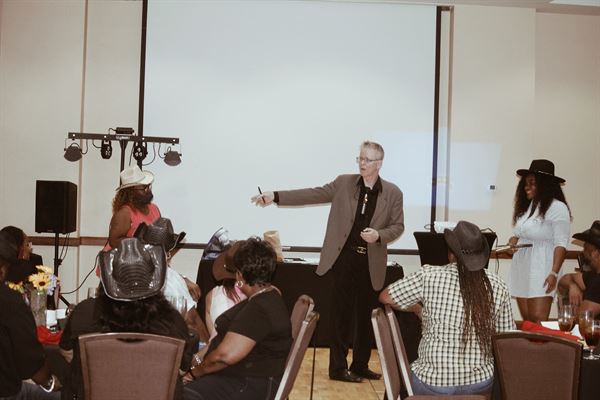 Orlando Motivational Speaker and Mentalist - Giani