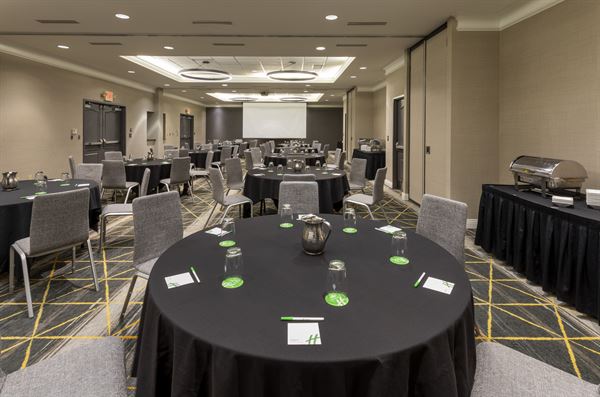 Holiday Inn Hotel & Suites Maple Grove NW Mpls-Arbor Lks