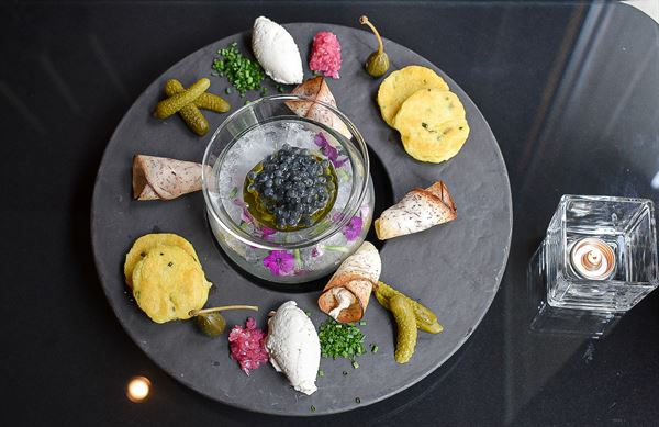 Elizabeth's Gone Raw