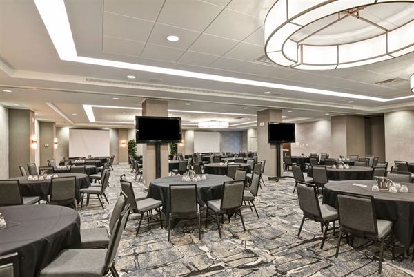 Embassy Suites by Hilton Minneapolis - Airport