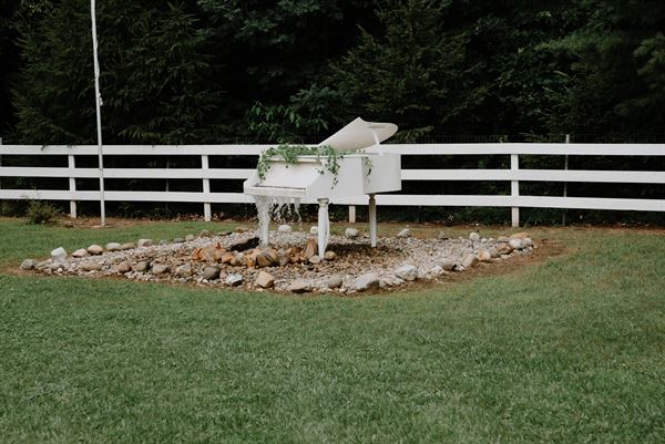 Tying The Knot Weddings