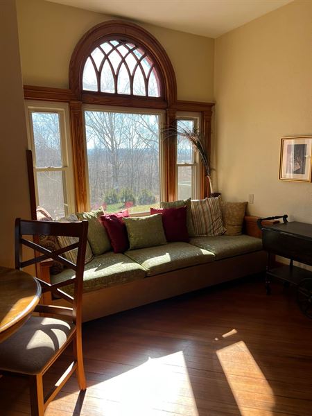 The Inn at Ragged Edge