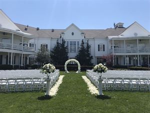Knoll-Ceremony Space