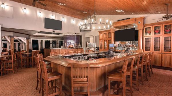 DoubleTree by Hilton Racine Harbourwalk