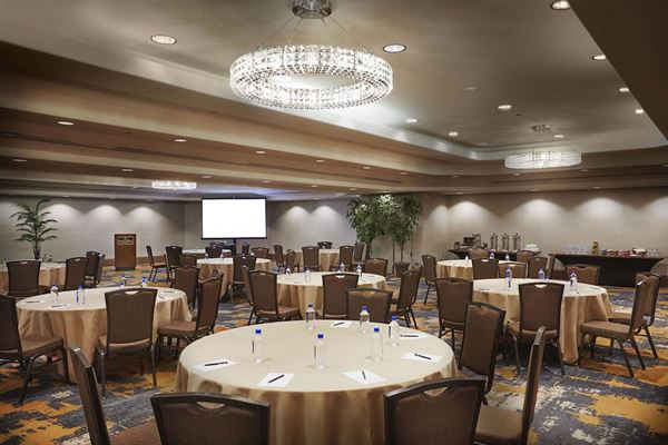 Hilton Phoenix Resort at the Peak