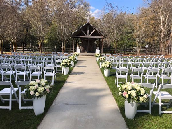 The Cedar Barn of Southern Bridle Farms