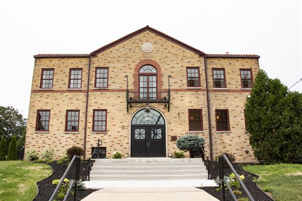 10 South by BEDO Weddings