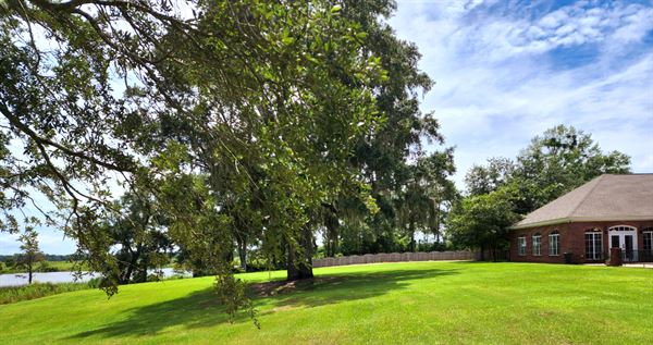 The Great Lawn at Hickory Hill Country Club and Resort