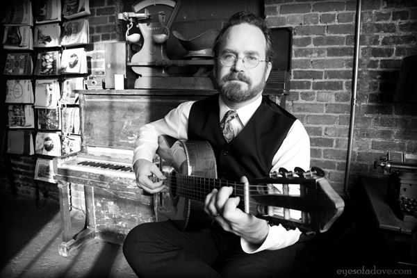 Solo/Instrumental Guitarist Keith Gehle