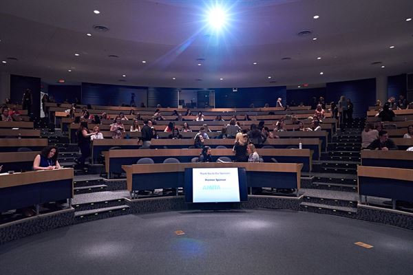 Harper College: The Wojcik Conference Center