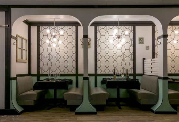 Sternwheeler Hotel & Conference Centre