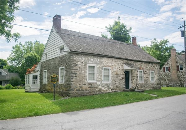 Historic Huguenot Street