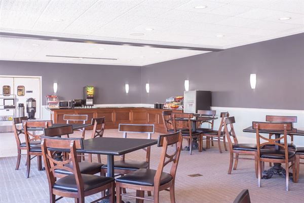 Hawthorn Suites By Wyndham Conyers