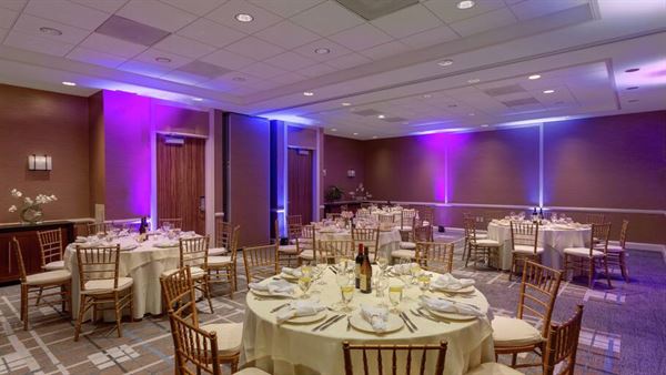 DoubleTree Suites by Hilton Boston - Cambridge