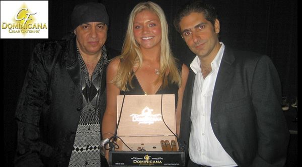 Cigar Roller for Los Angeles Wedding, Golf and Corporate Events by Cigar Catering