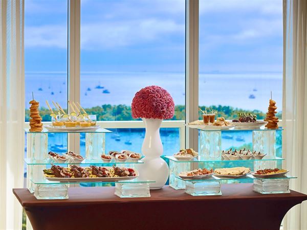 Hotel Arya Coconut Grove