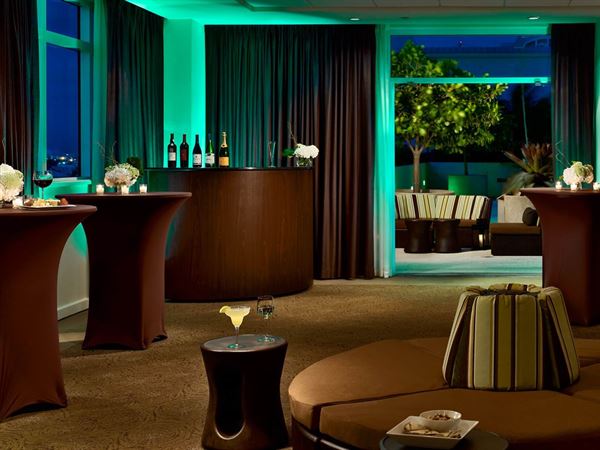 Hotel Arya Coconut Grove