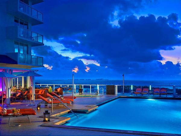 Hotel Arya Coconut Grove