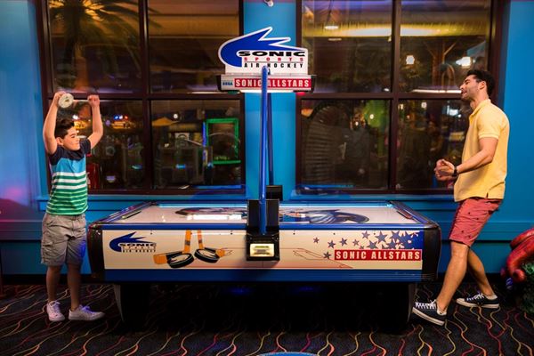 Castaway Bay Indoor Waterpark Resort