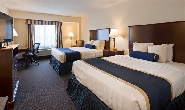 Best Western Plus - Crossroads Inn & Suites