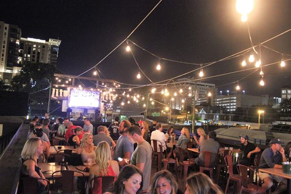 Loser's Bar & Grill Nashville Midtown